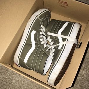 olive high top VANS size 8